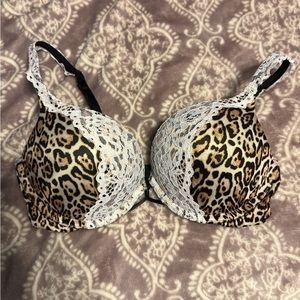 Victoria’s Secret Bra 32C